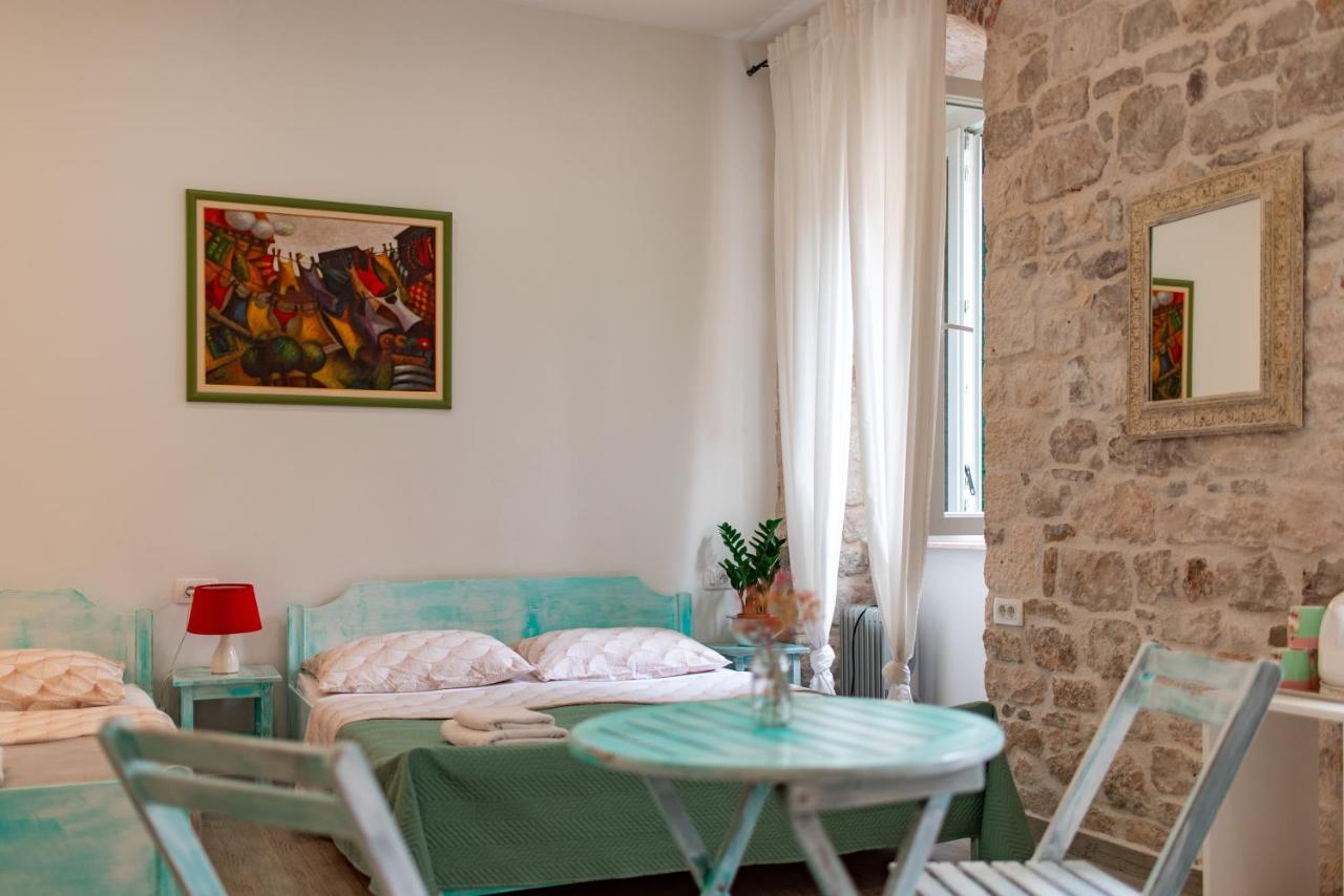 Rooms And Apartments Djanovic Сплит Екстериор снимка