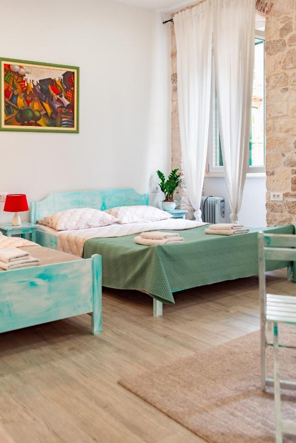 Rooms And Apartments Djanovic Сплит Екстериор снимка