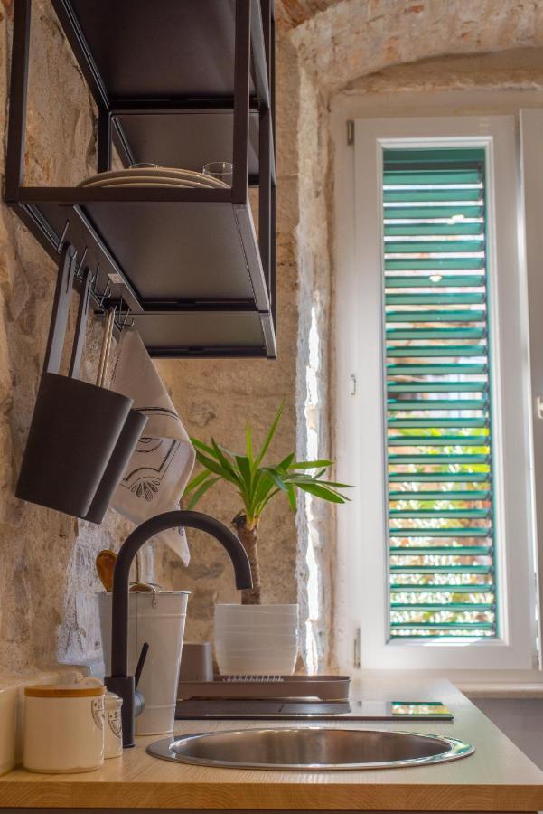Rooms And Apartments Djanovic Сплит Екстериор снимка