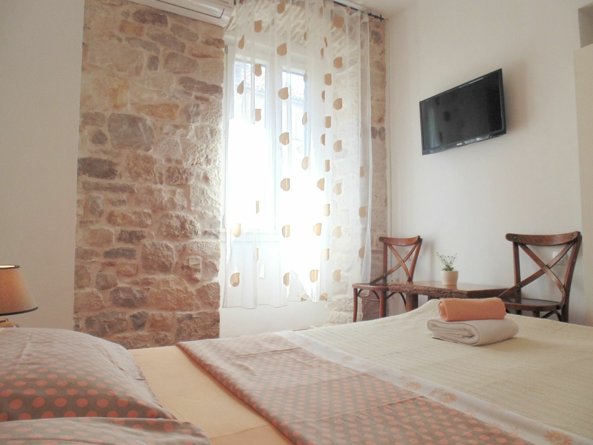 Rooms And Apartments Djanovic Сплит Екстериор снимка